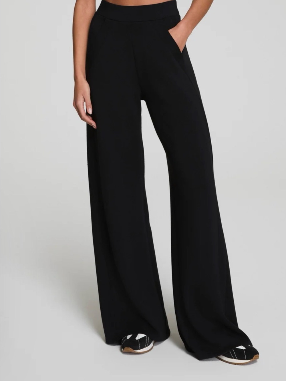 SPANX Airessentials Black Wide-Leg Track Pants